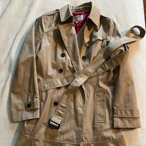 Banana Republic Women’s Ruffled Trench Rain Jacket-Size Large